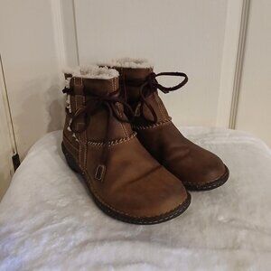 Ugg Australia Cove Brown Leather Sheep Skin Lined Lace Up Ankle Boot Sz 8